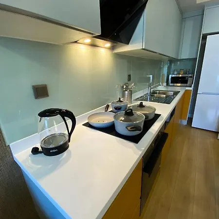 Brand-new Elegant 1-bedroom