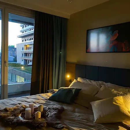Brand-new Elegant 1-bedroom *