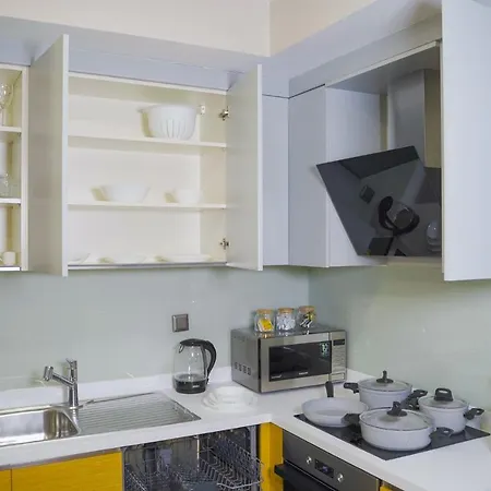 Apartment Brand-new Elegant 1-bedroom *