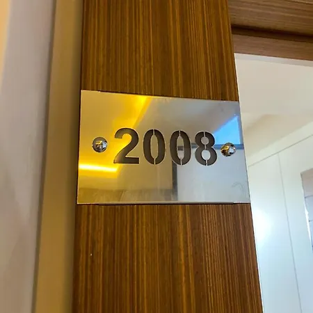 Apartment Brand-new Elegant 1-bedroom *