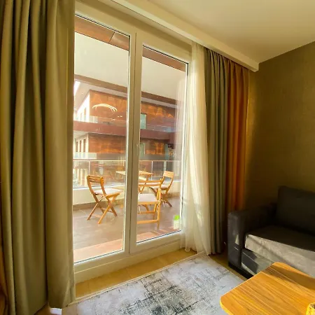 Brand-new Elegant 1-bedroom