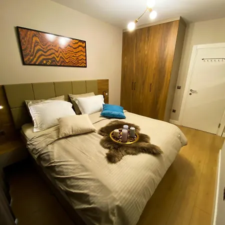 Brand-new Elegant 1-bedroom Apartment *